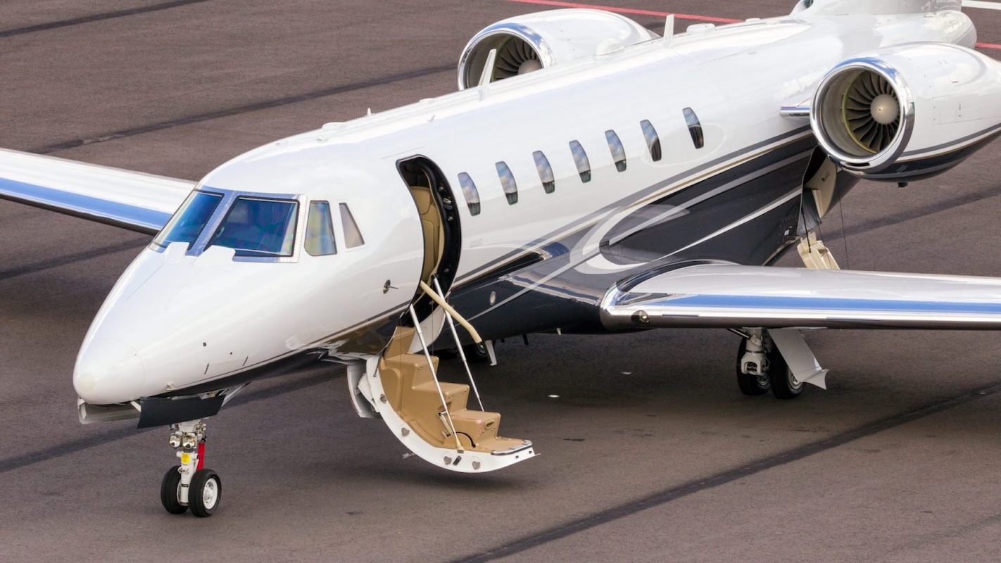 Inside the World of Bespoke Private Jet Experiences and Concierge Aviation hero image